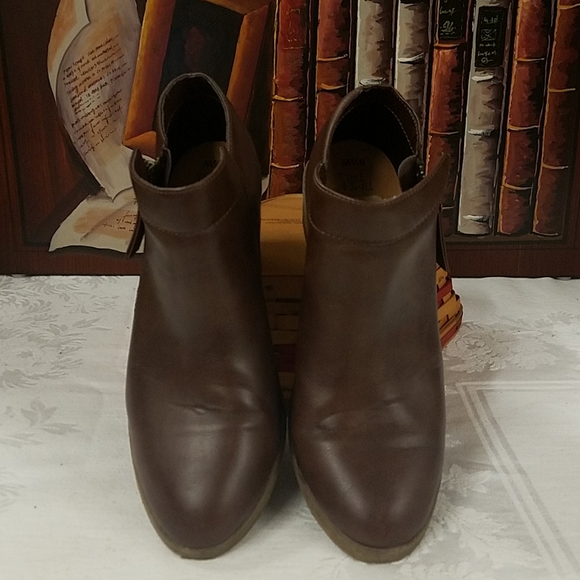 Time And Tru Brown Size 8.5 Boots - Picture 1 of 7